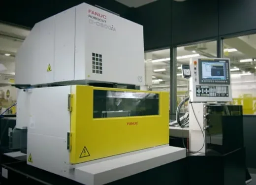 elettroerosione a filo con robocut